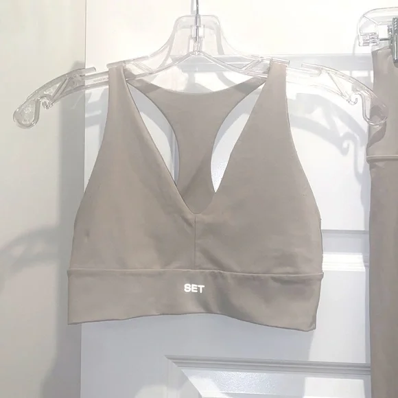 SET Active luxform legging and v racer back top Size M - Picture 3 of 4